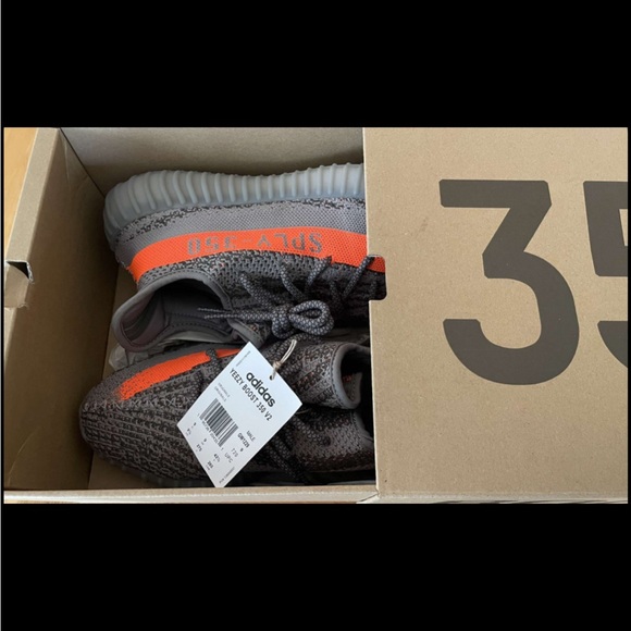 Brand New Yeezy Beluga V2 Reflective Size 9.5 US - Picture 4 of 5